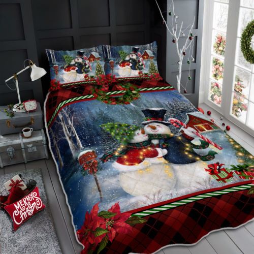 christmas gift ideas grandparents Snowman Couple Christmas Red Quilt Bed Set