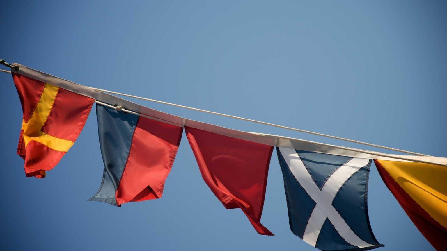 how-to-hang-a-flag-on-a-wall-easily-and-properly-flagwix