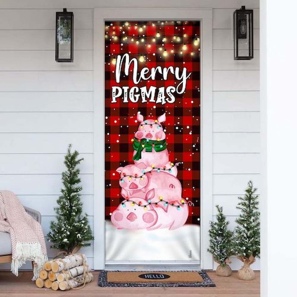 Merry Pigmas. Three Pig Christmas Cattle Door Cover