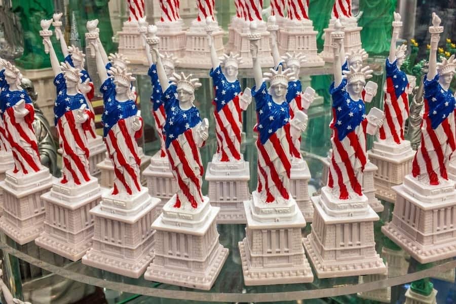 patriotic figurines