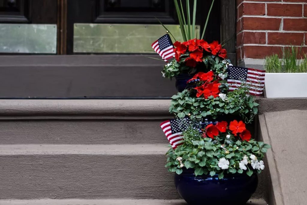 rose planters and mini american flags