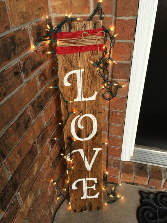 LOVE pallet sign for valentines day