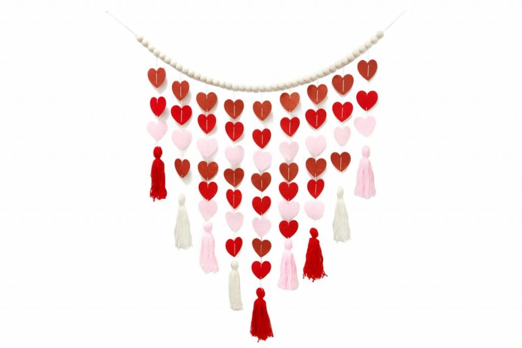 valentines day tassel garland with heart pieces