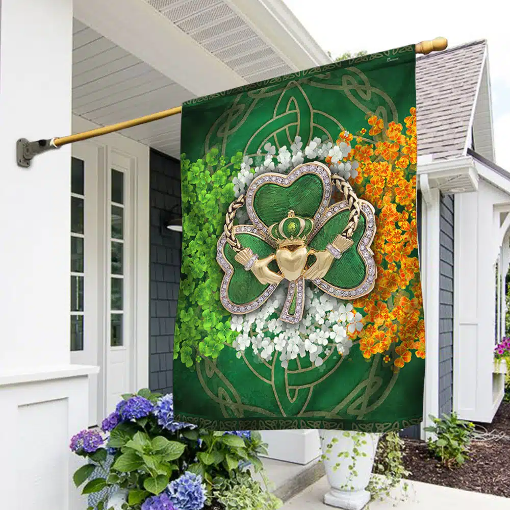 Irish Claddagh Flag