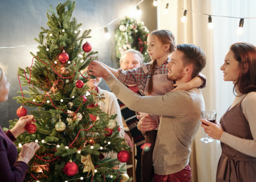 Is It Too Early To Put Up The Christmas Tree In Early November